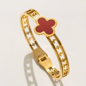18K Gold Plated Titanium Steel Four Leaf Clover Quatrefoil Design Bangle, Red